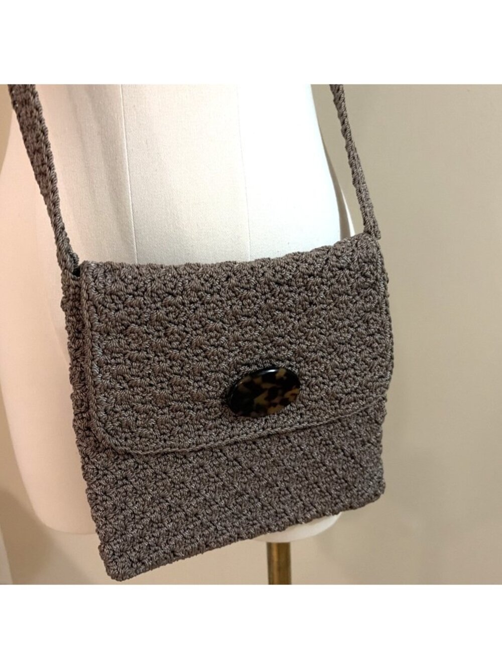 Vintage Christian Livingston Crochet Crossbody Bag Purse Beige Tortoise Shell